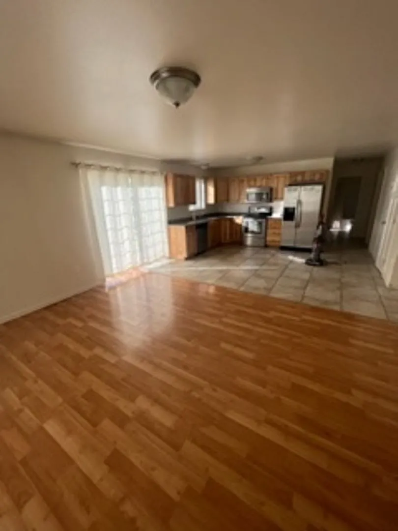4020-4026 W Lamont Way - CDY — Photo 4