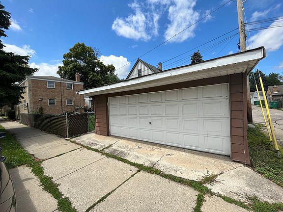 4th image of 1247 Kenilworth Ave