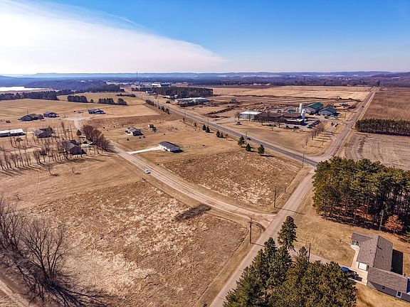 5th image of N6788 Pine Ridge Ln