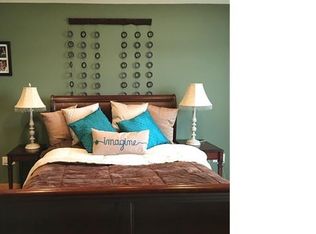 224 Oak Bark Dr, Howell, MI 48843