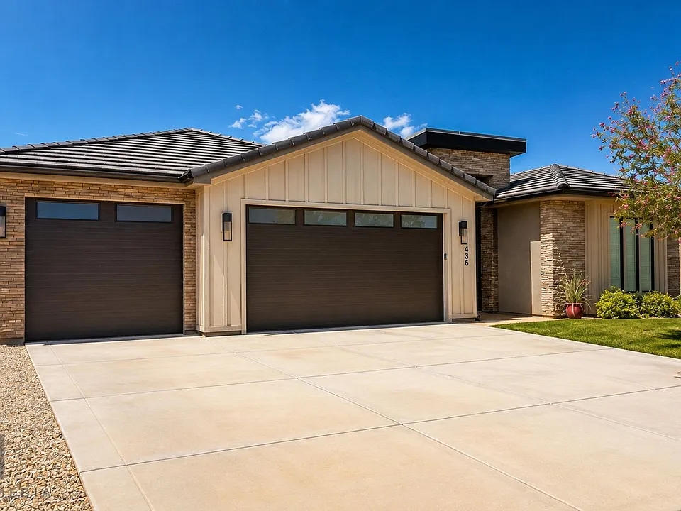 436 S Desert Shelter Dr