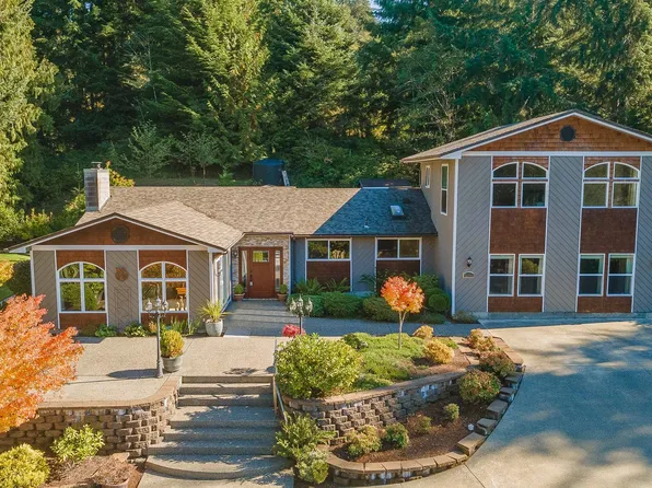 92255 Alderwood Ln, Coos Bay, OR 97420