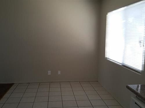 3rd image of 517 Evergreen St APT 03