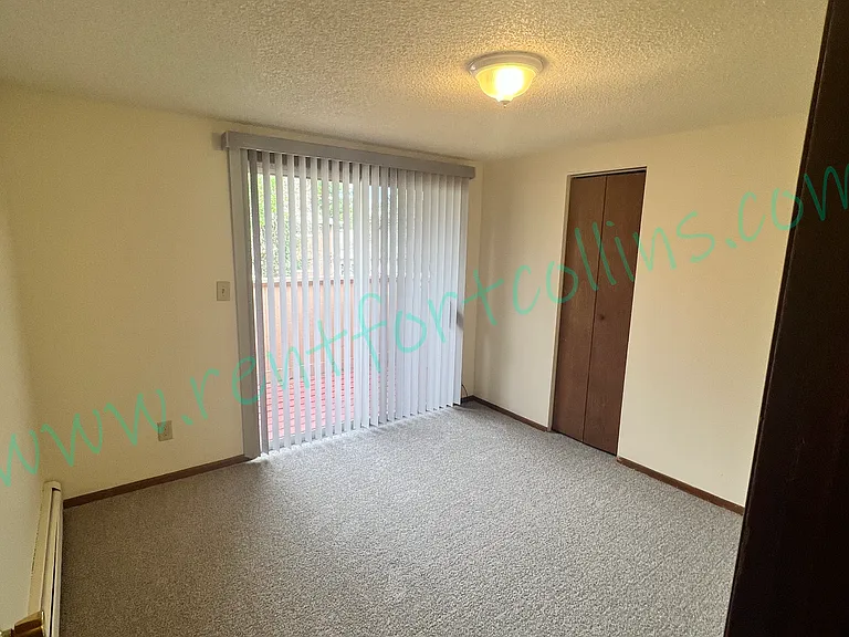 576 W 10th St — Photo 14