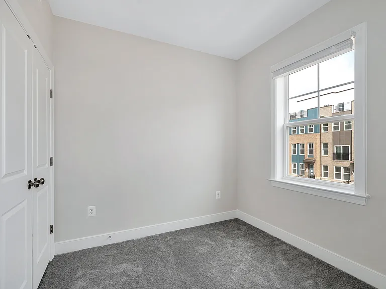 32 Bleeker Pl — Photo 35