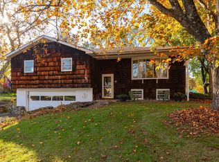 12 Long Meadow Dr, Staatsburg, NY 12580