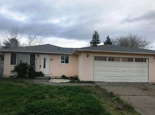 2947 Ruby Dr, Medford, OR