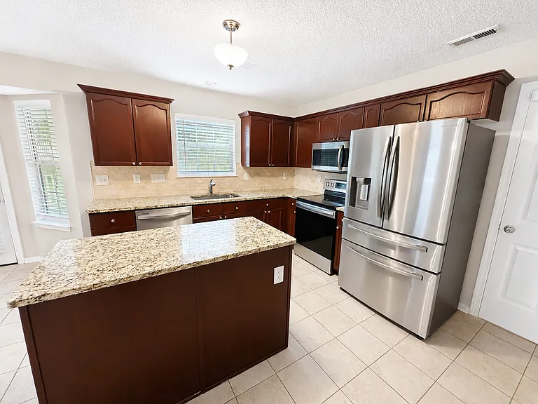 1411 Deer Spring Ct — Photo 8