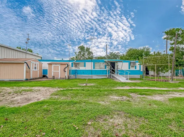 216 Hawkins Avenue, Houston, TX 77037