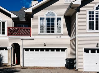 3212 Lynnhaven Dr, Virginia Beach, VA 23451