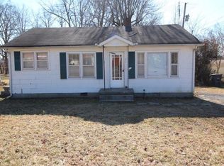 211 Bratton Ave, Lafayette, TN 37083