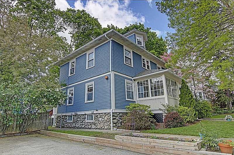 2nd image of 33 Everett Ave