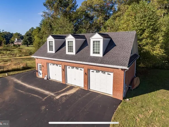 8400 Megan Ln #1, Pt Tobacco, MD 20677