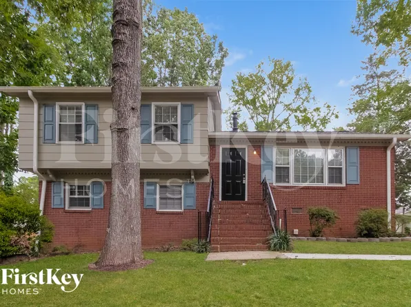 6814 Elm Forest Dr, Charlotte, NC 28212