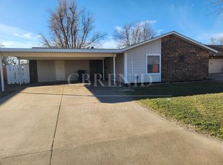 2201 E Locust Ave, Enid, OK 73701