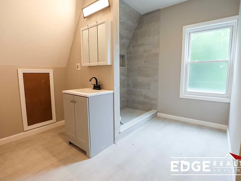 66 Quint Ave #2 — Photo 14