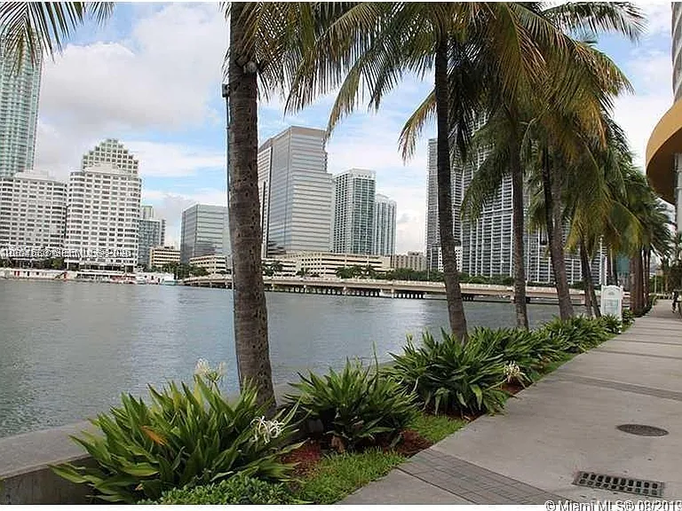 1060 Brickell Ave #1409 — Photo 15