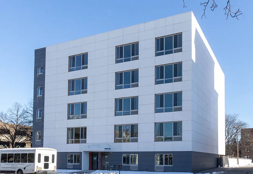 100 Evergreen Pl #2E