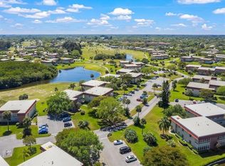 69 Royal Oak Ct APT 201, Vero Beach, FL 32962