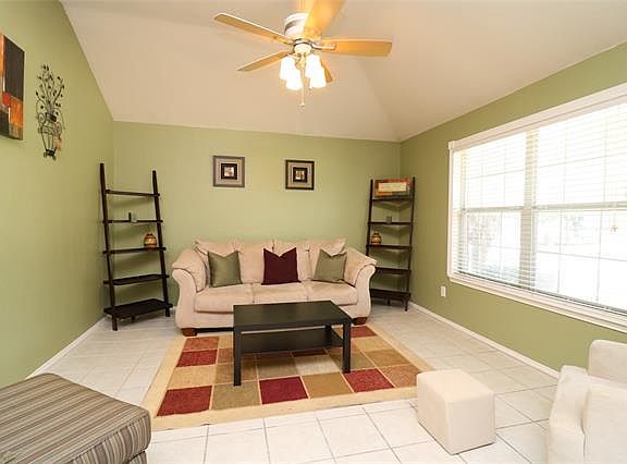 4th image of 808 Deerbrook Cir