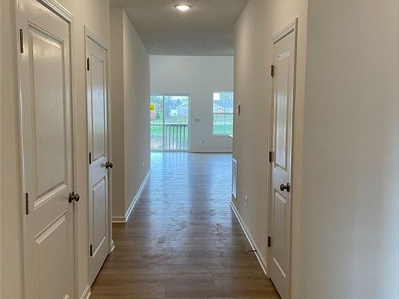 2nd image of 3071 McIntosh Dr NE