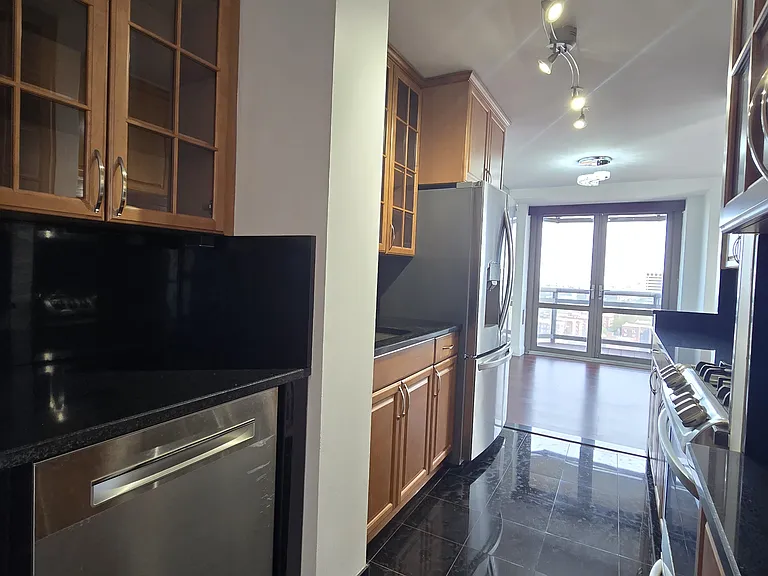 112 One Qns Blvd #19C — Photo 11