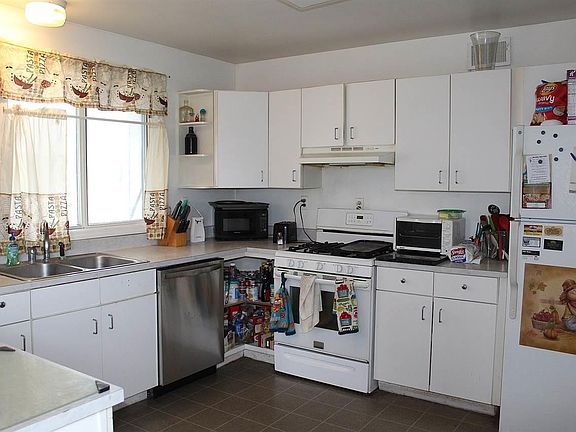 2nd image of 2877 County Road 571 NE