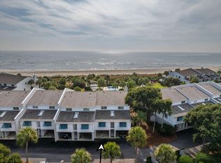17 Beach Club Villas Ct, Isle Of Palms, SC 29451