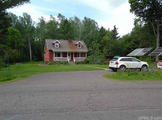 43097 Superior Rd, Houghton, MI 49931