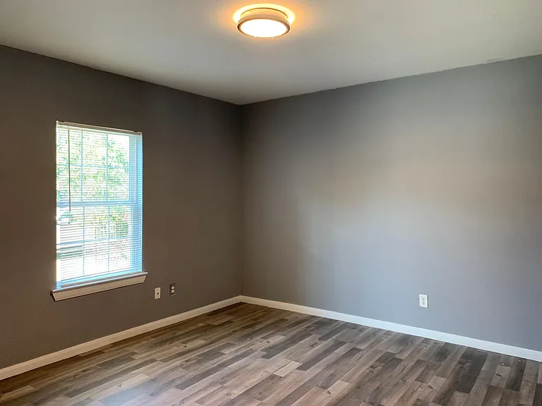 7315 Toland St — Photo 10