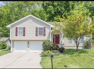 10404 NW 57th Ter, Kansas City, MO 64152