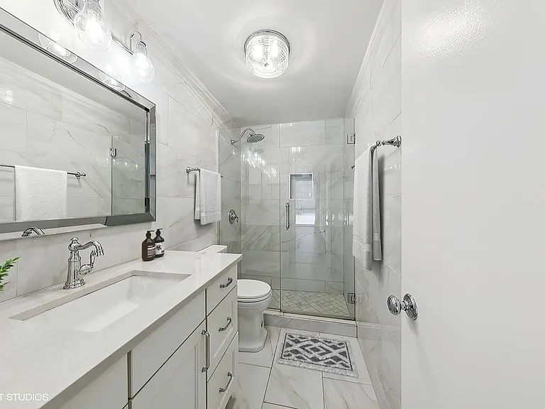 Astor House — Photo 12