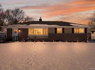 5731 N Harvey St, Westland, MI 48185