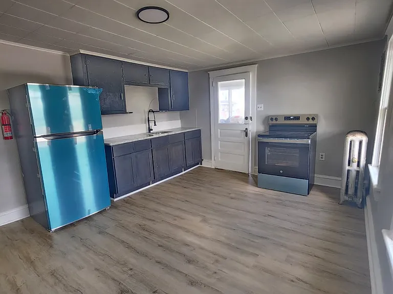 745 Main St #5 — Photo 2