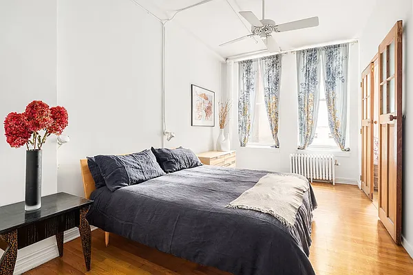 Sold by Compass | media 6
