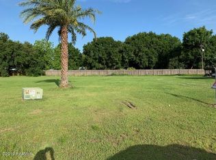 138 Carribean Dr, Jeanerette, LA 70544
