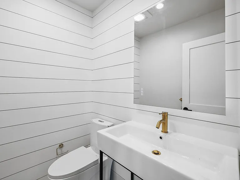 1230 Carmel Ter — Photo 18