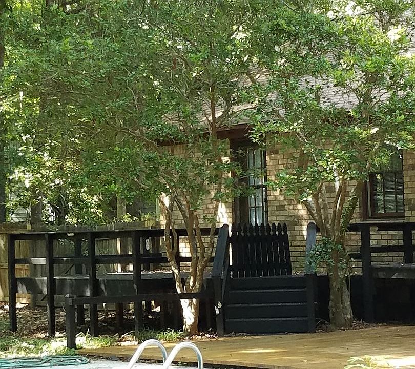 1st image of 108 Ravenswood Ct