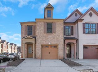 300 Knelston Oak Dr, Suwanee, GA 30024
