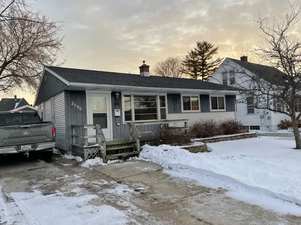 2509 11th St, Two Rivers, WI 54241