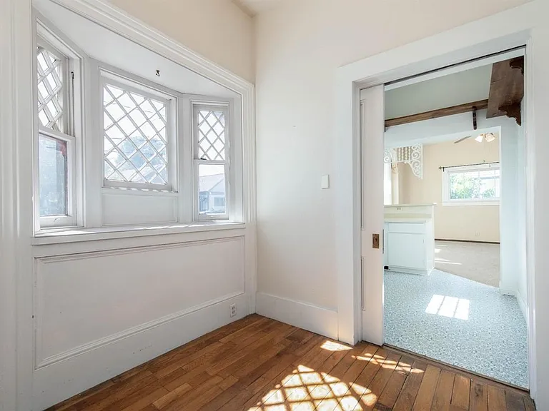 Another view of foyer