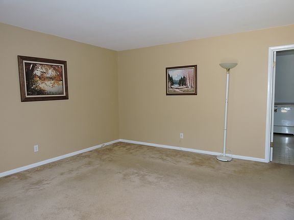 5th image of 727 Bonnie Dell Dr