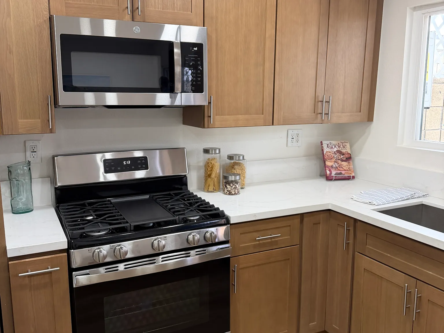 4 bed, 1216 sqft, $4,500 — Photo 2