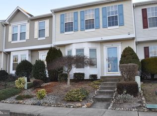 6 E Galloway Ct, Newark, DE 19711