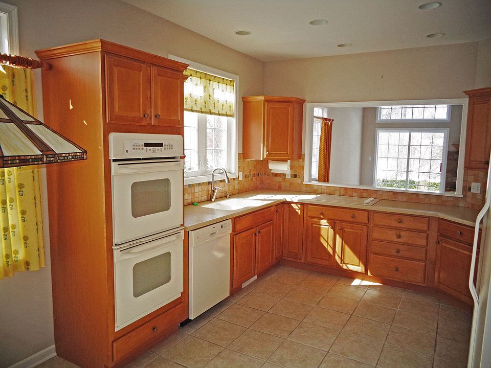 1st image of 463 Dunbar Ln