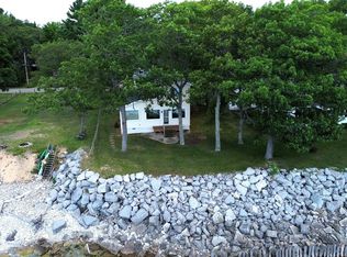 1046 Ottawas Ln, East Tawas, MI 48730