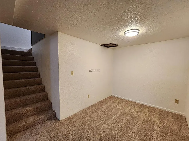 733 Columbia St — Photo 5