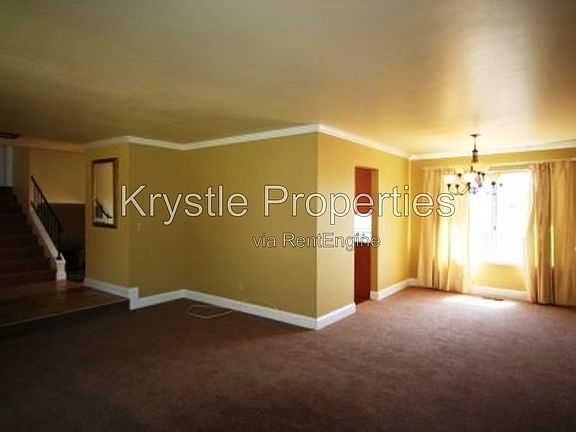 3rd image of 1345 Corcoran Ave