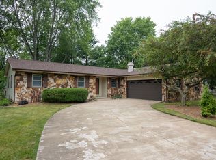 1209 Mary Dr, Mahomet, IL