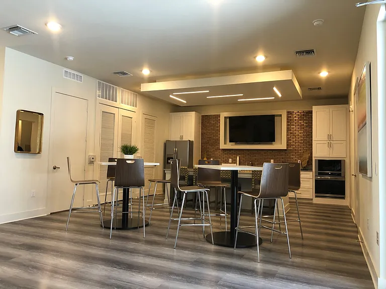 380 NE 4th Ave #17-103 — Photo 34